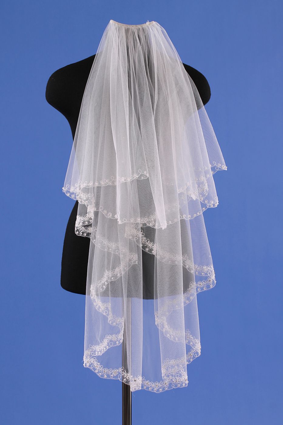 Свадебная фата с гребнем, украшенная кордовой ручной вышивкой с обрамлением жемчугом	№ HJ666-1	 - 3