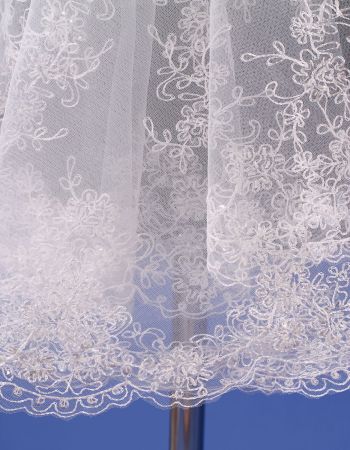 Свадебная фата, украшенная большим количеством вышивки № KBV011-1	 - 1